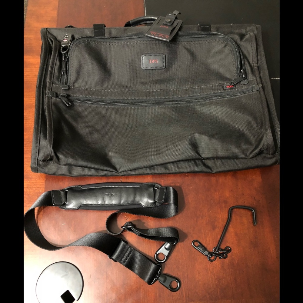 Tumi Alpha 2 Trifold Garment Bag